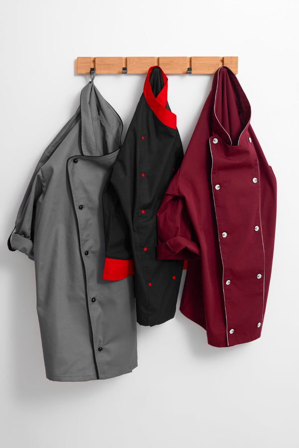 GUIDA ALL'ABBIGLIAMENTO CORPORATE: COME CREARE UN LOOK COORDINATO E DI CLASSE PER L'UFFICIO E LA RETE VENDITA